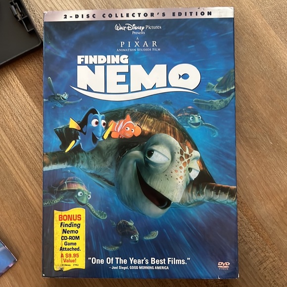 Finding Nemo movie DVD 2 disc collection with Bonus Finding Nemo CD-ROM game - Picture 3 of 7